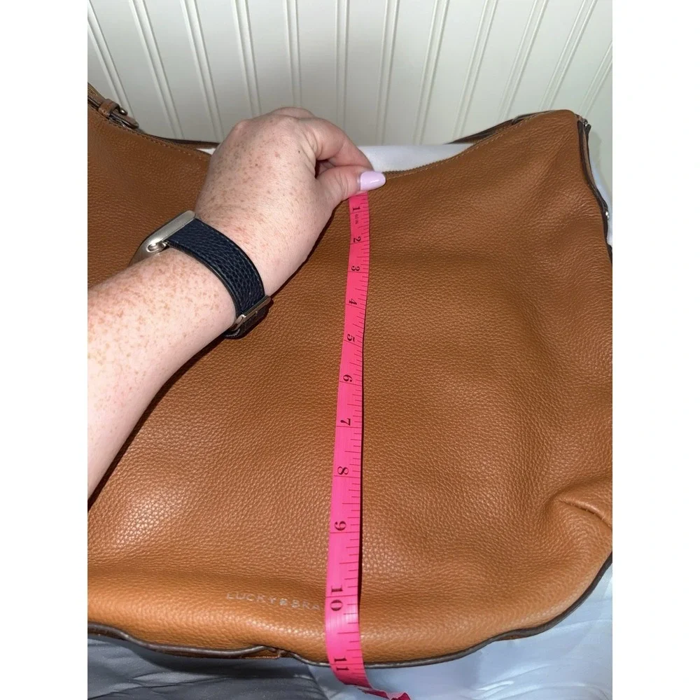 LUCKY BRAND LARGE BROWN LEATHER SLOUCHY CRESCENT HOBO SHOULDER BAG PURSE HANDBAG